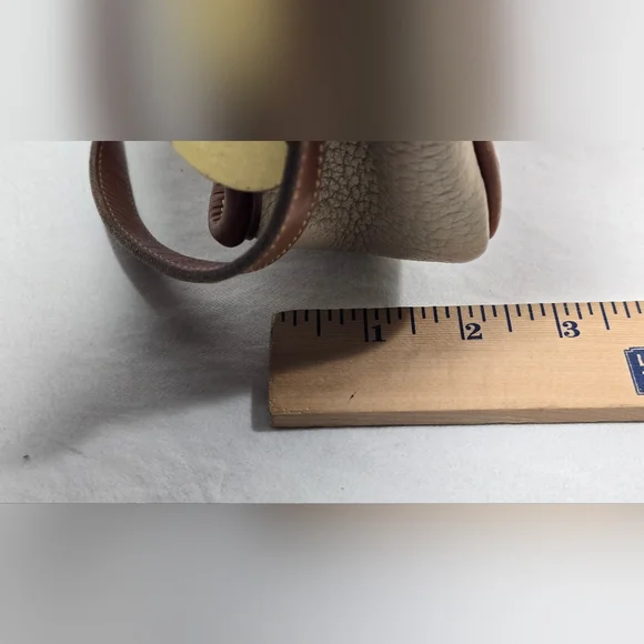 VINTAGE Dooney & Bourke A7-128540 Classic Leather Crossbody Bag Purse Tan Brown - Picture 15 of 16